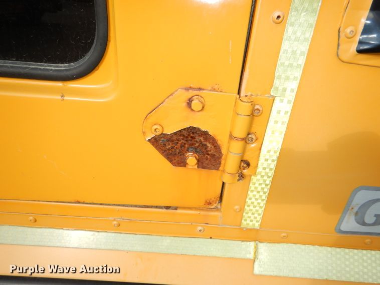 image for item DI2533 2004 GMC Savana G3500 school bus