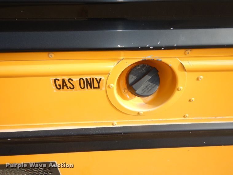 image for item DI2533 2004 GMC Savana G3500 school bus