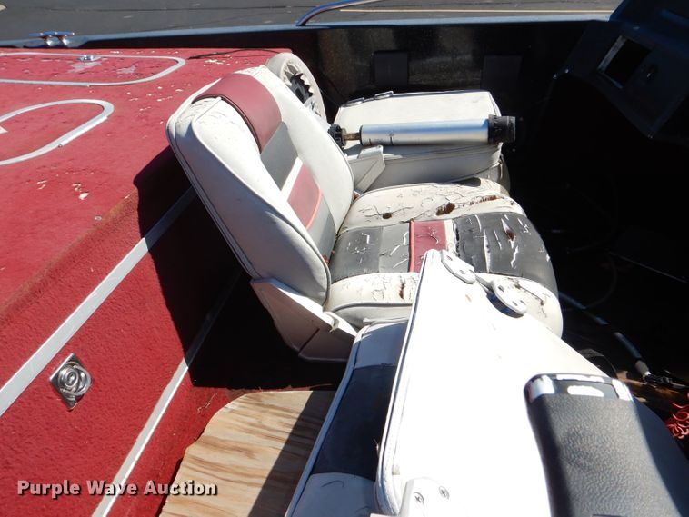 image for item DI2536 1989 Bayliner Quantum boat