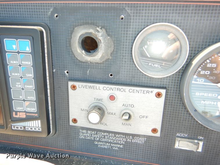 image for item DI2536 1989 Bayliner Quantum boat