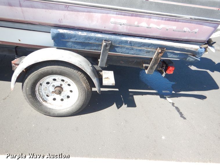 image for item DI2536 1989 Bayliner Quantum boat