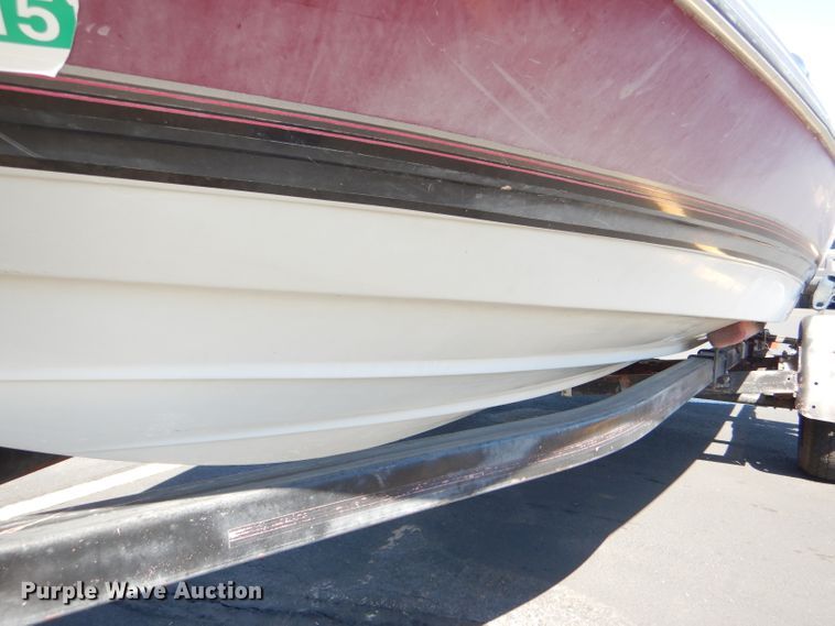 image for item DI2536 1989 Bayliner Quantum boat