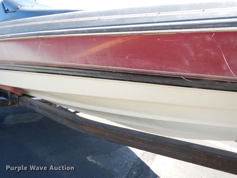 image for item DI2536 1989 Bayliner Quantum boat