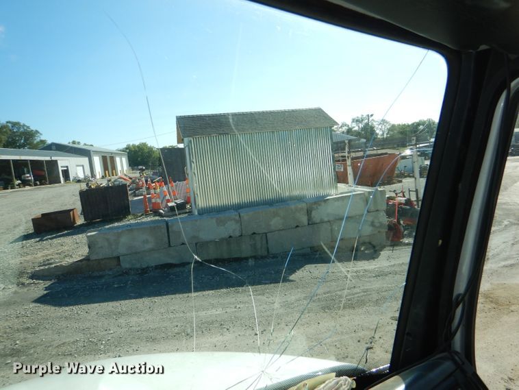 image for item DI2542 2003 Freightliner Business Class M2 refuse truck