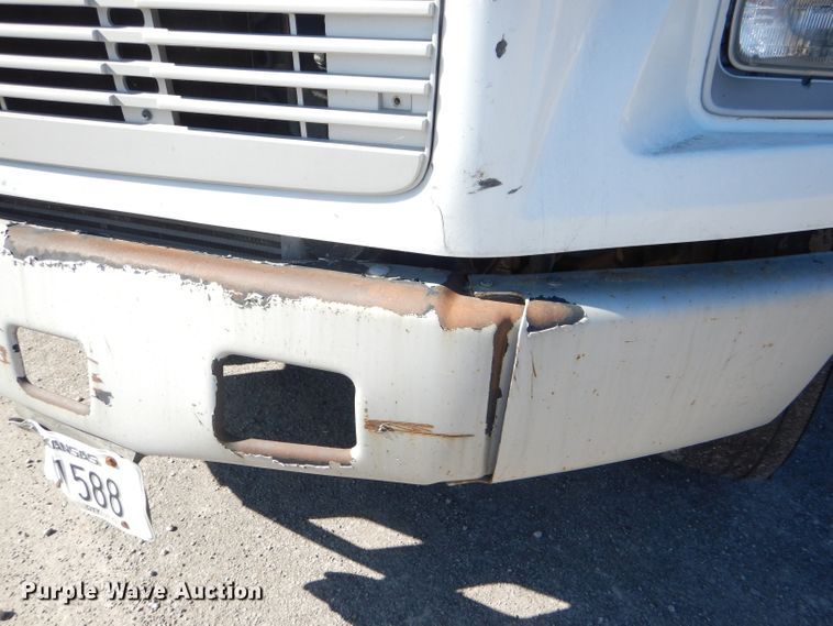 image for item DI2542 2003 Freightliner Business Class M2 refuse truck