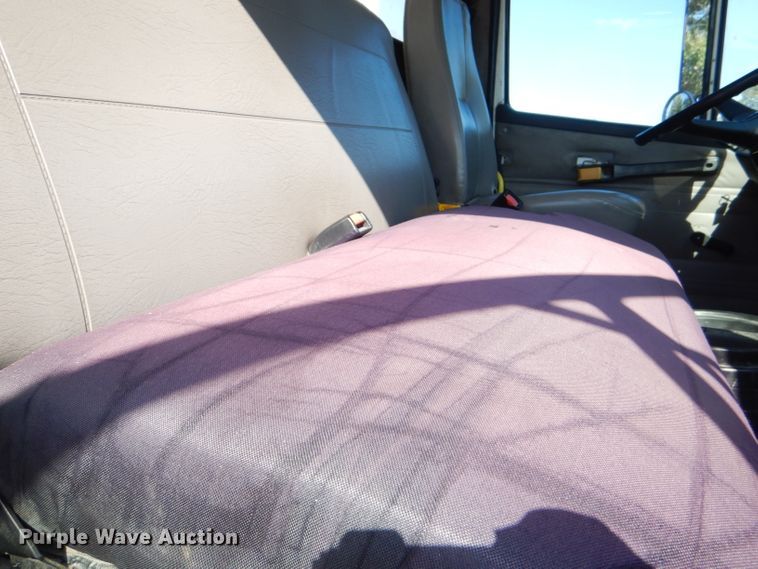 image for item DI2542 2003 Freightliner Business Class M2 refuse truck