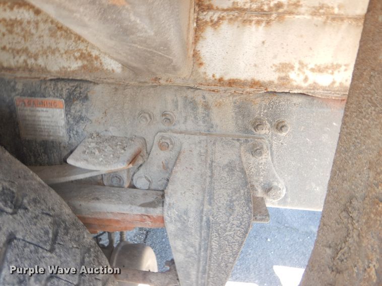 image for item DI2542 2003 Freightliner Business Class M2 refuse truck