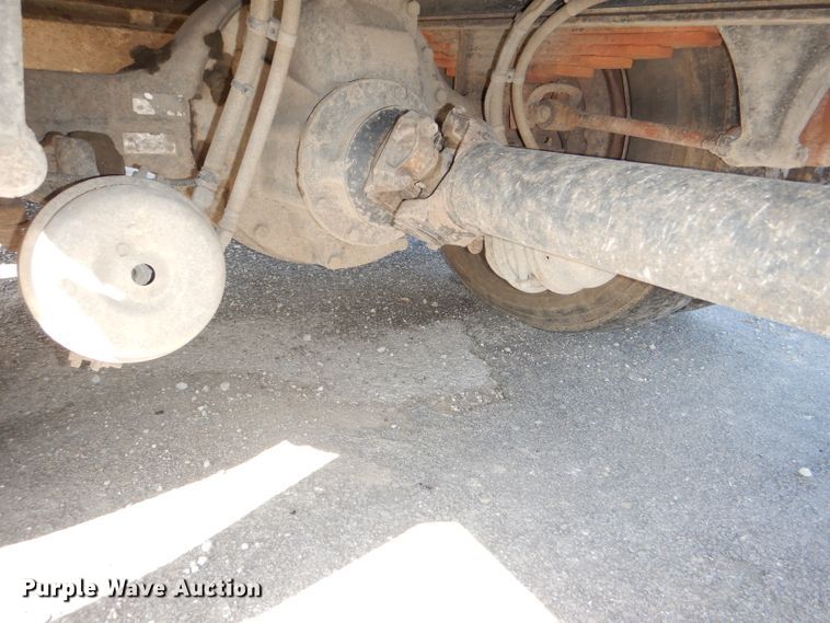 image for item DI2542 2003 Freightliner Business Class M2 refuse truck