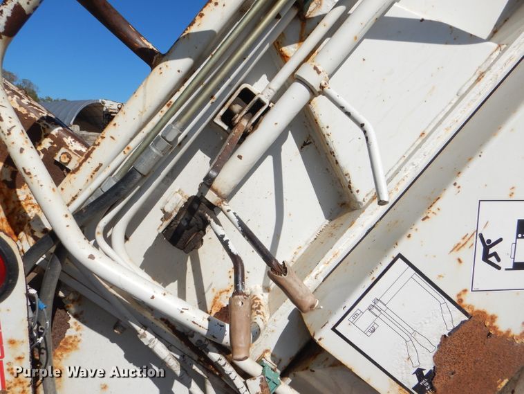 image for item DI2542 2003 Freightliner Business Class M2 refuse truck