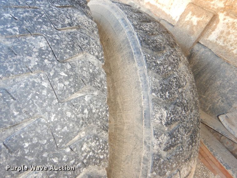 image for item DI2542 2003 Freightliner Business Class M2 refuse truck