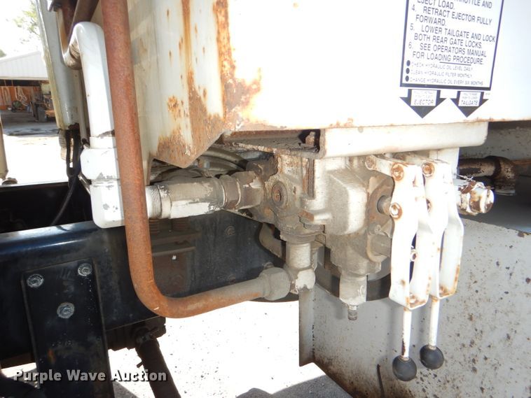 image for item DI2542 2003 Freightliner Business Class M2 refuse truck