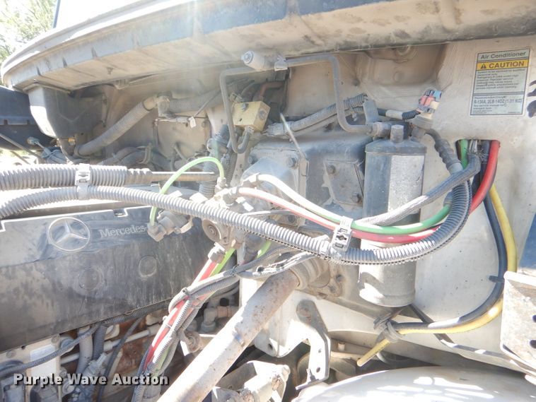 image for item DI2542 2003 Freightliner Business Class M2 refuse truck