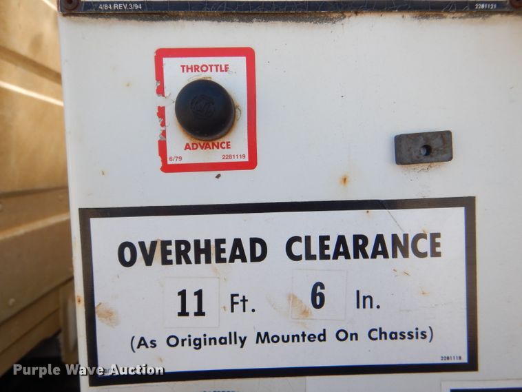 image for item DI2542 2003 Freightliner Business Class M2 refuse truck