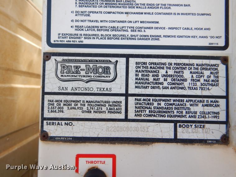 image for item DI2542 2003 Freightliner Business Class M2 refuse truck