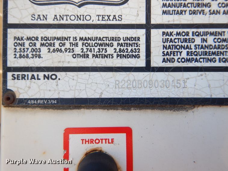 image for item DI2542 2003 Freightliner Business Class M2 refuse truck