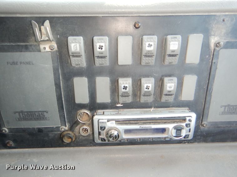 image for item DI2547 2002 Freightliner FS65 Thomas school bus