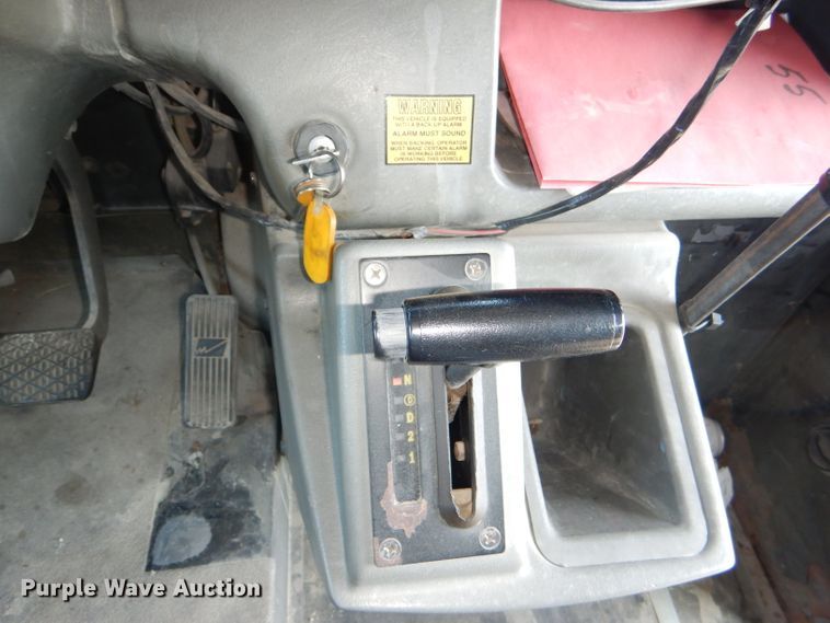 image for item DI2547 2002 Freightliner FS65 Thomas school bus