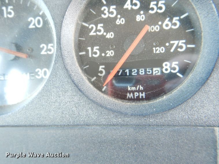 image for item DI2547 2002 Freightliner FS65 Thomas school bus