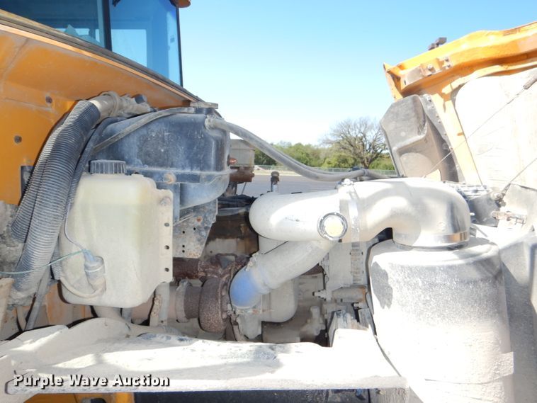 image for item DI2547 2002 Freightliner FS65 Thomas school bus