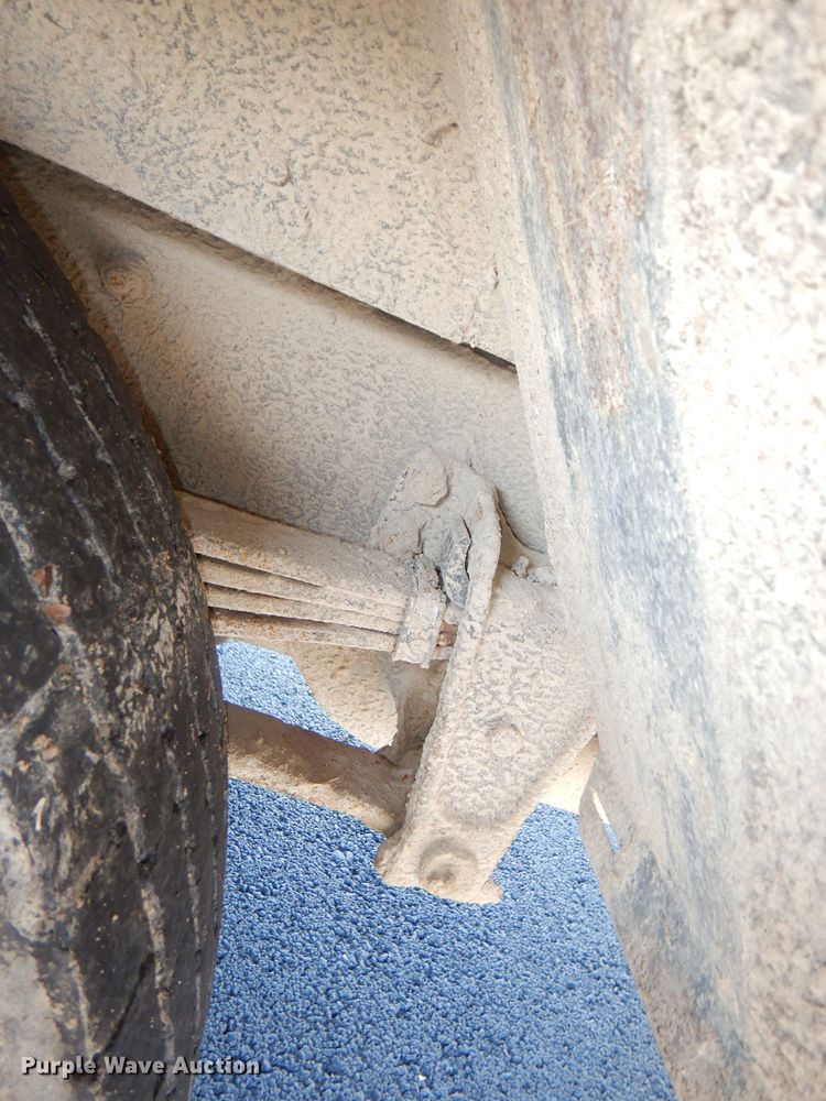 image for item DI2547 2002 Freightliner FS65 Thomas school bus