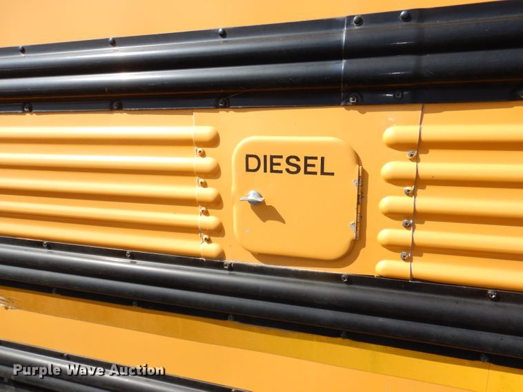 image for item DI2547 2002 Freightliner FS65 Thomas school bus