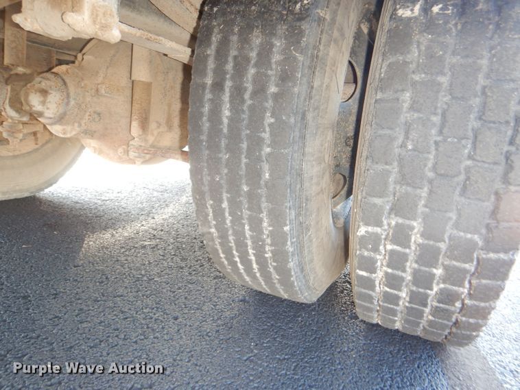 image for item DI2547 2002 Freightliner FS65 Thomas school bus