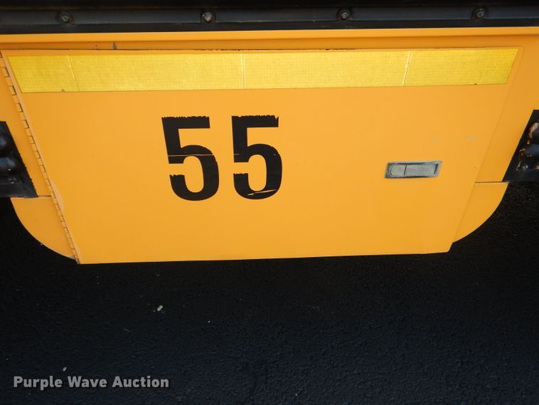 image for item DI2547 2002 Freightliner FS65 Thomas school bus