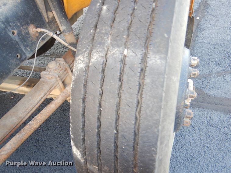 image for item DI2547 2002 Freightliner FS65 Thomas school bus