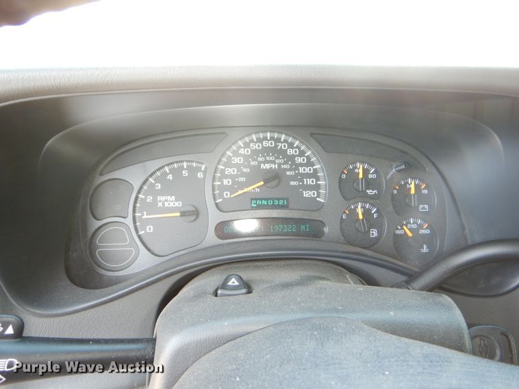 image for item DI2548 2004 Chevrolet Suburban 1500 SUV