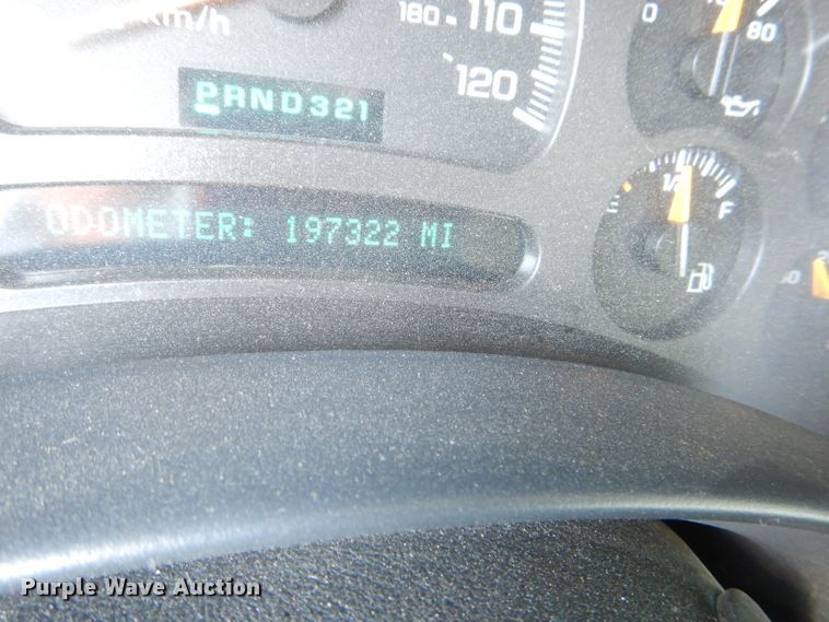 image for item DI2548 2004 Chevrolet Suburban 1500 SUV