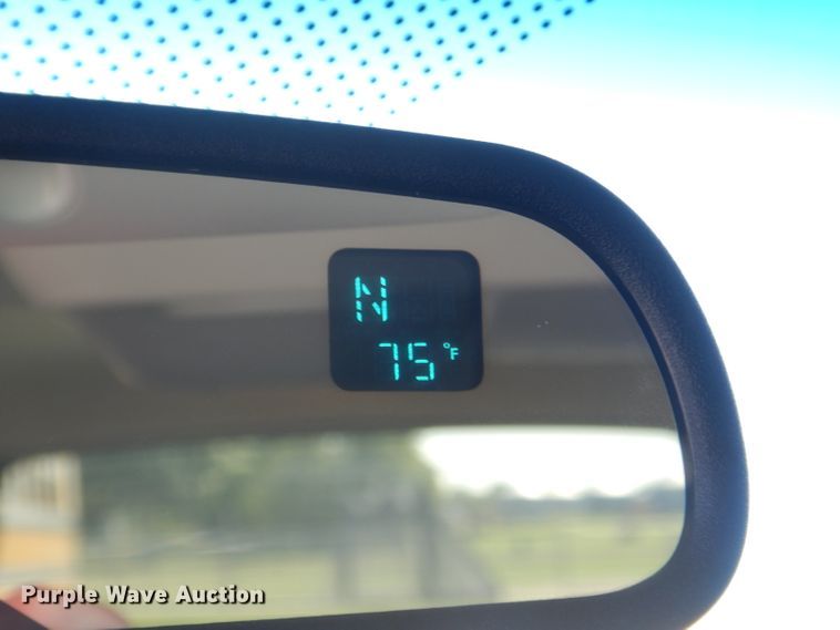 image for item DI2548 2004 Chevrolet Suburban 1500 SUV