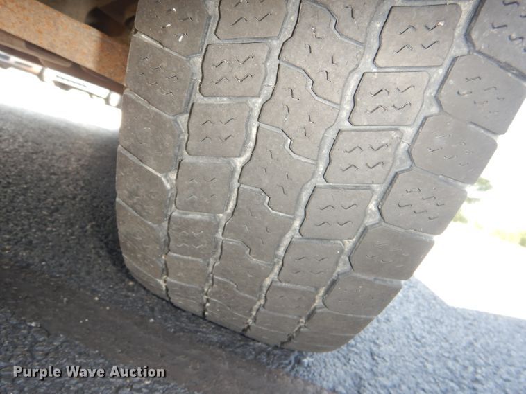 image for item DI2548 2004 Chevrolet Suburban 1500 SUV