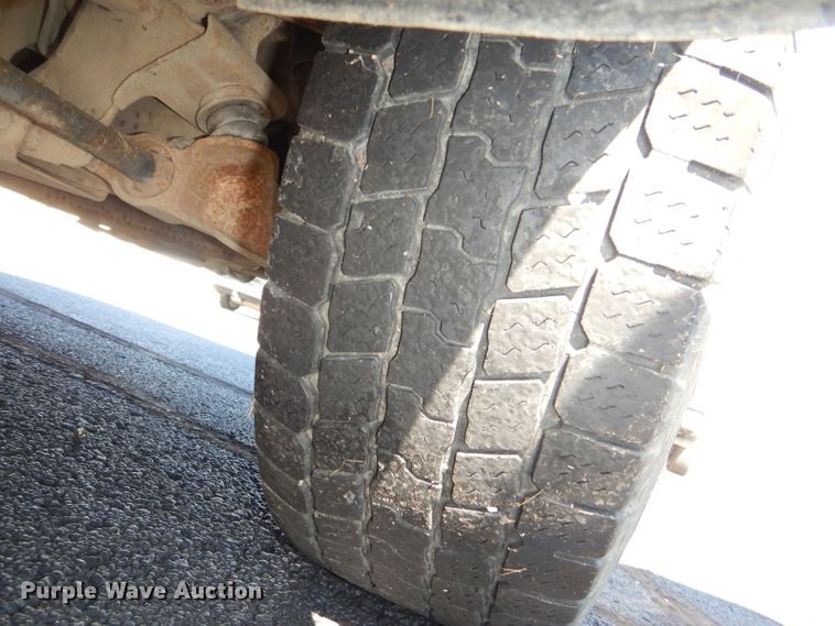 image for item DI2548 2004 Chevrolet Suburban 1500 SUV