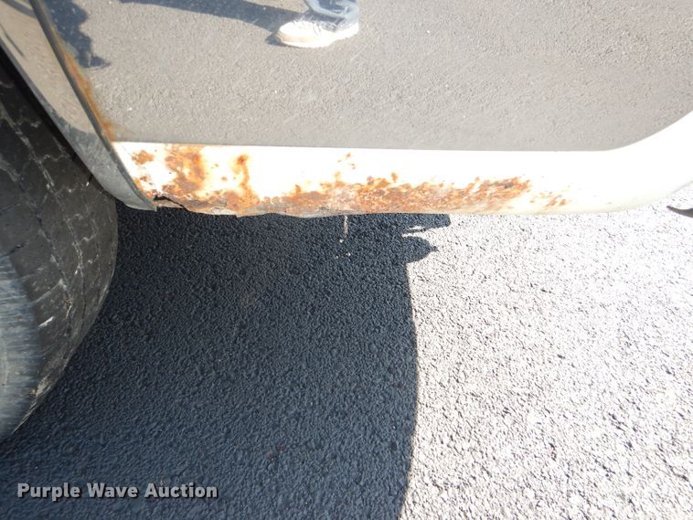 image for item DI2548 2004 Chevrolet Suburban 1500 SUV