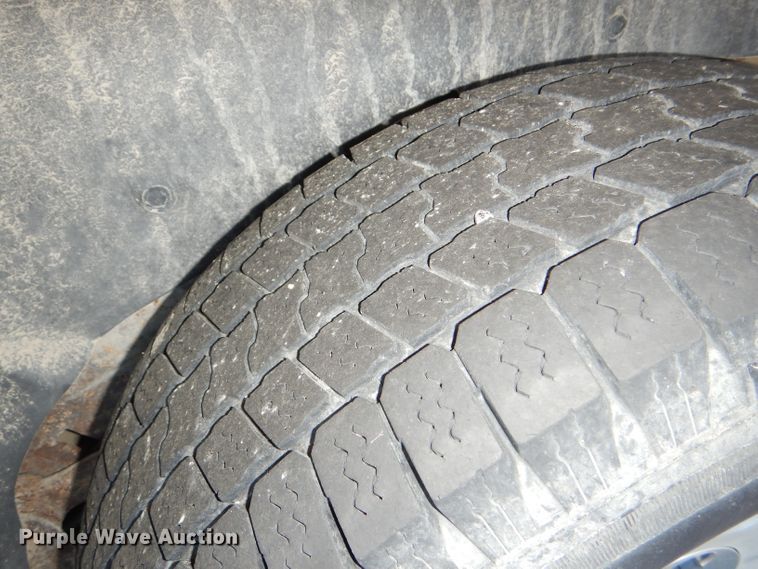 image for item DI2548 2004 Chevrolet Suburban 1500 SUV