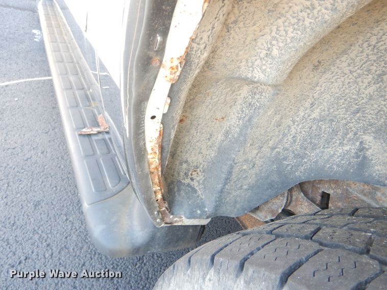 image for item DI2548 2004 Chevrolet Suburban 1500 SUV