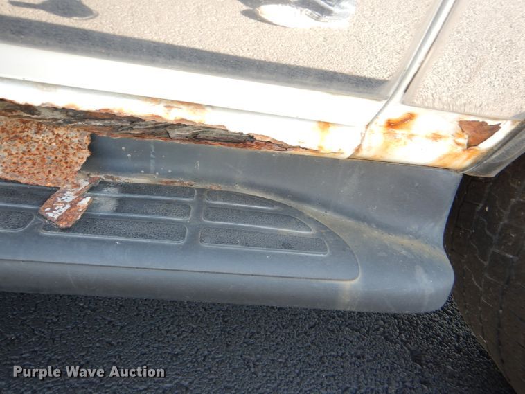 image for item DI2548 2004 Chevrolet Suburban 1500 SUV