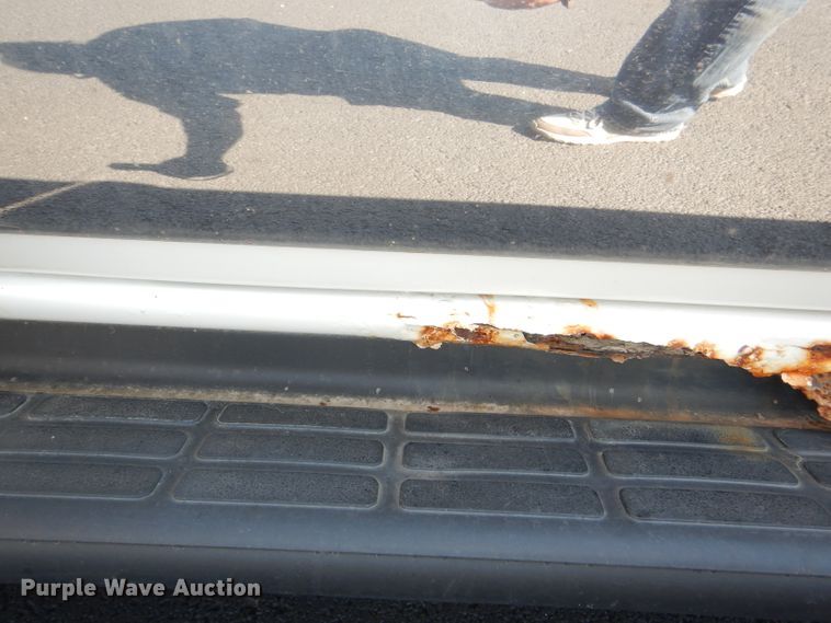 image for item DI2548 2004 Chevrolet Suburban 1500 SUV