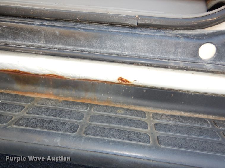 image for item DI2548 2004 Chevrolet Suburban 1500 SUV