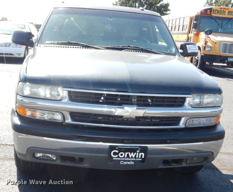 image for item DI2549 2003 Chevrolet Suburban 1500 LT SUV