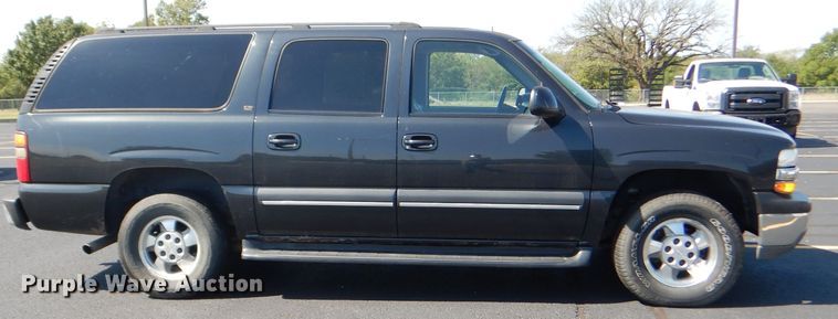image for item DI2549 2003 Chevrolet Suburban 1500 LT SUV