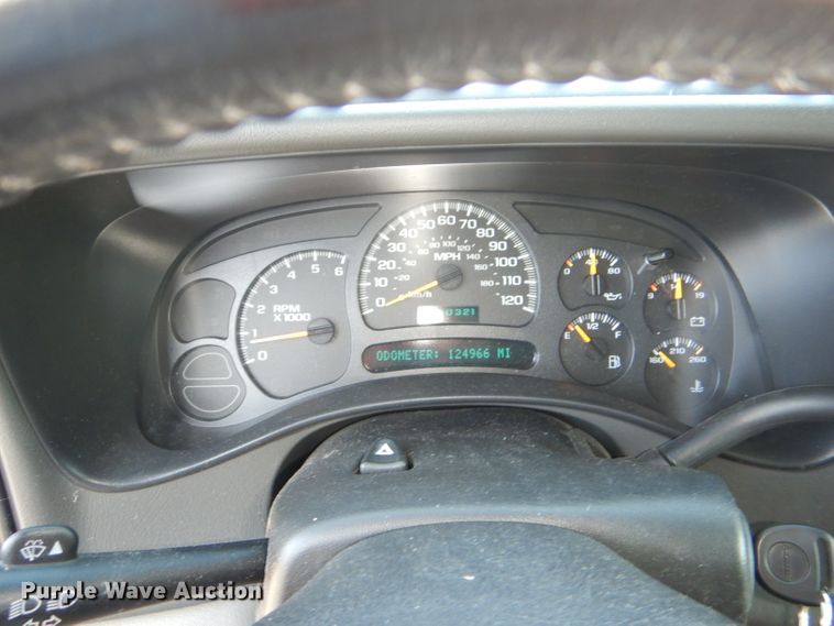 image for item DI2549 2003 Chevrolet Suburban 1500 LT SUV