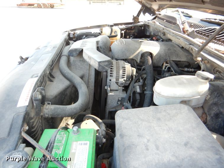 image for item DI2549 2003 Chevrolet Suburban 1500 LT SUV