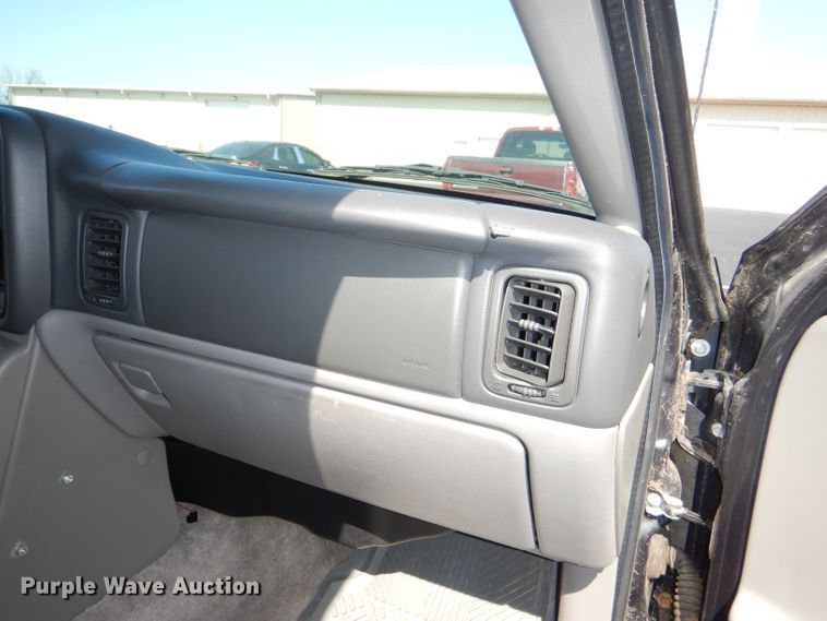 image for item DI2549 2003 Chevrolet Suburban 1500 LT SUV