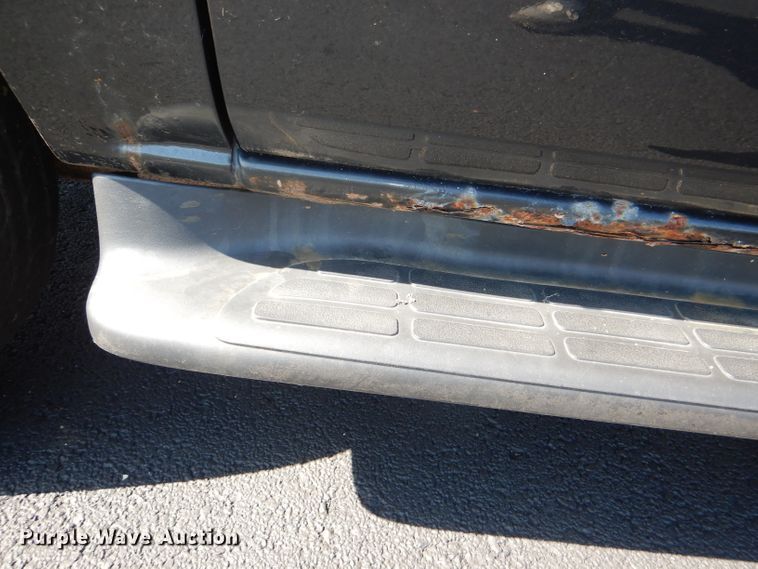 image for item DI2549 2003 Chevrolet Suburban 1500 LT SUV