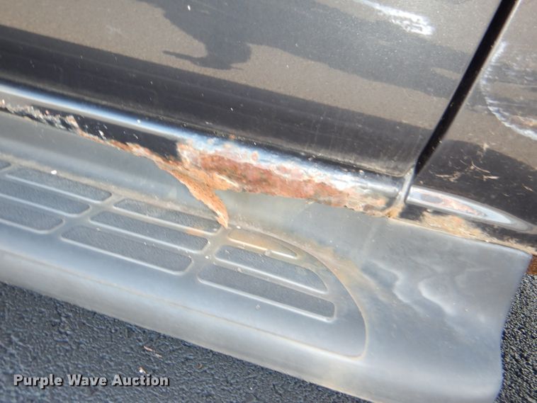 image for item DI2549 2003 Chevrolet Suburban 1500 LT SUV