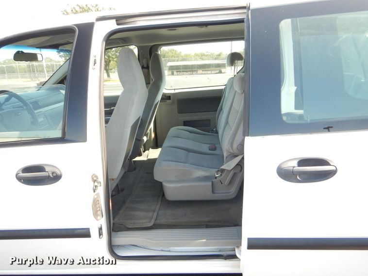 image for item DI2550 2005 Ford Freestar van