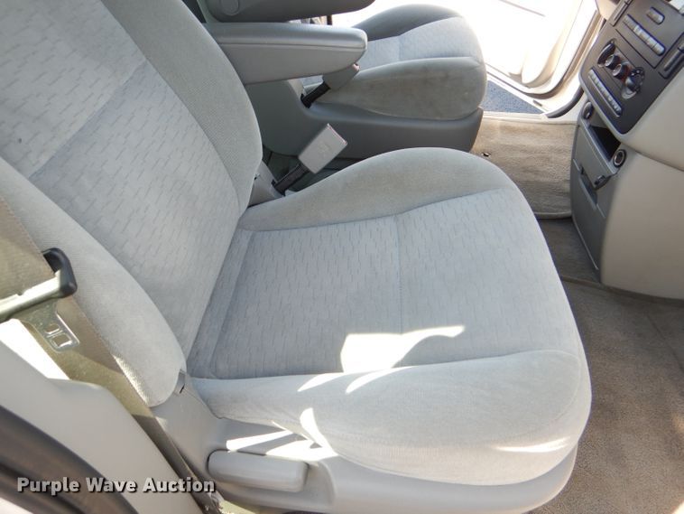 image for item DI2550 2005 Ford Freestar van