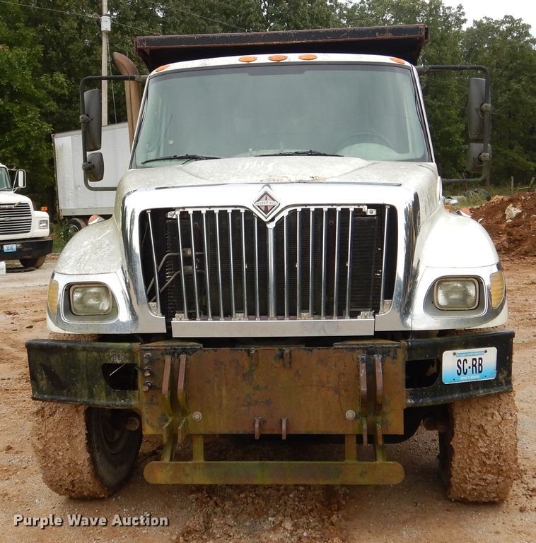 image for item EK9063 2003 International 7400 dump truck