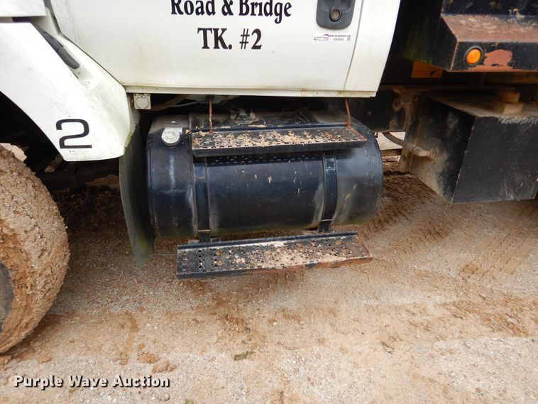 image for item EK9063 2003 International 7400 dump truck